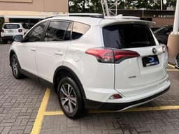 Foto 3 de Toyota RAV4 2.0 TOP 4x2 16V Aut. 2019 — Urban Motors